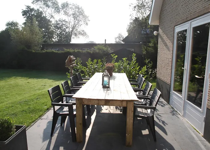 Groet Villa Stay With Garden Views